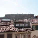 Oltrarno Large Apartment